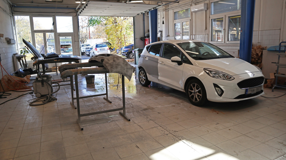 ajto_fenyezes_obuda_sprint